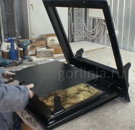 Утеление люка в подвал Stels минеральной ватой с подшивкой листом оцинковки